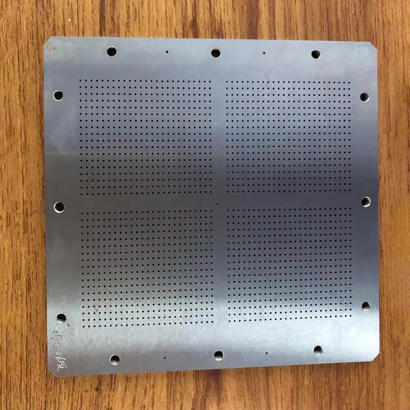 Piezas de procesamiento de metales microporosos