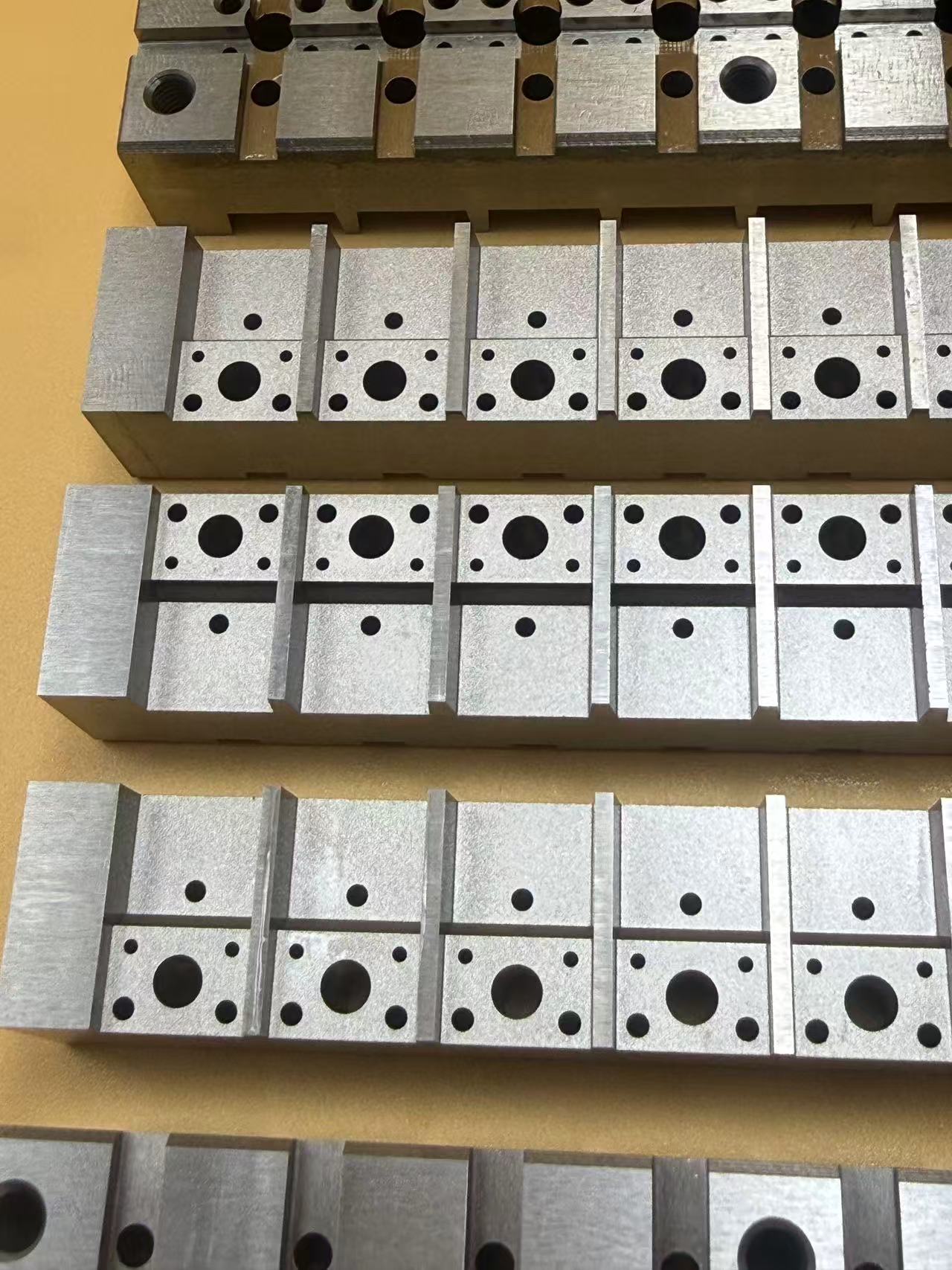 ¿Cuáles son las ventajas de la tecnología del proceso de corte de alambre de precisión en el mecanizado?